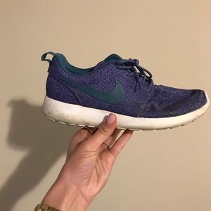 Nike tennis shoes